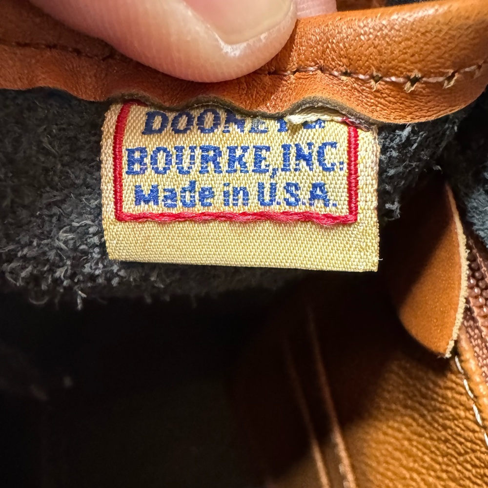 Dooney & Bourke - VINTAGE Black Messenger Bag Excellent Condition - Made In USA - Picture 8 of 9